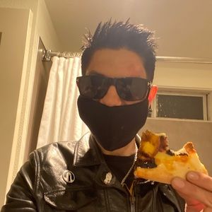 Meet your Posher, Jonathan